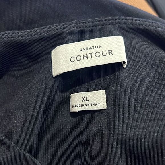 Babaton • Aritizia contour crew neck long sleeve - Picture 7 of 7